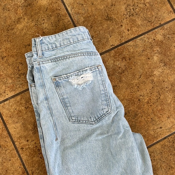 Zara high rise light wash wide leg jeans - Picture 3 of 4